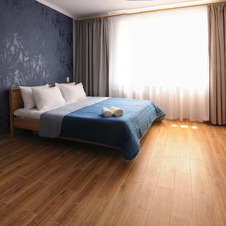 Scandinavian Poltava Apartments With 2 Rooms, 3 Beds 1 Sofa Eksteriør bilde